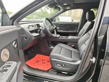 2025 Toyota bZ3X с пробегом 16 000 км