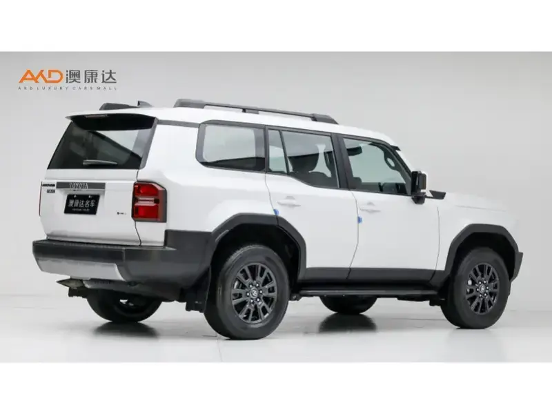 2024 Toyota Land Cruiser Prado с пробегом 10 600 км