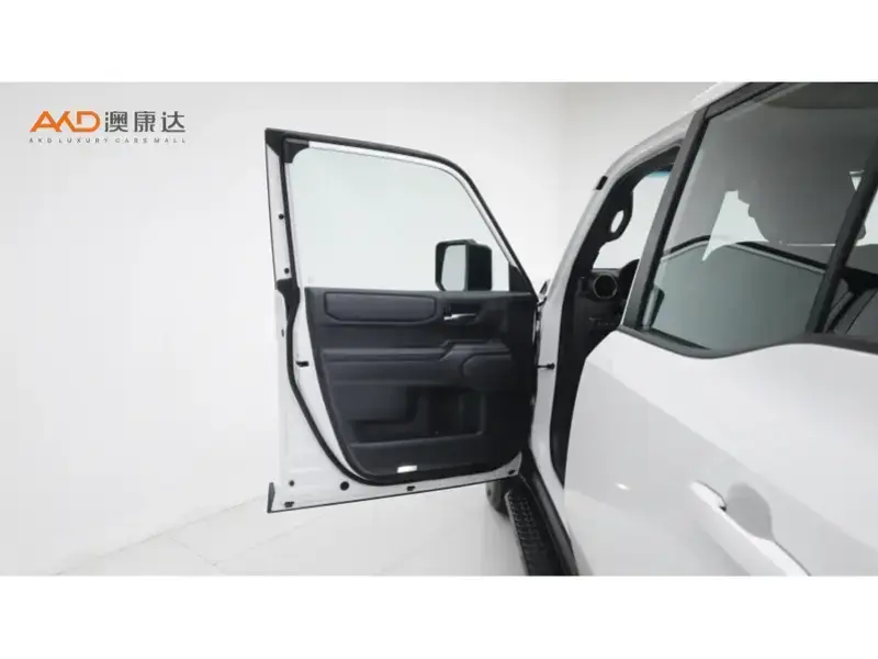 2024 Toyota Land Cruiser Prado с пробегом 10 600 км