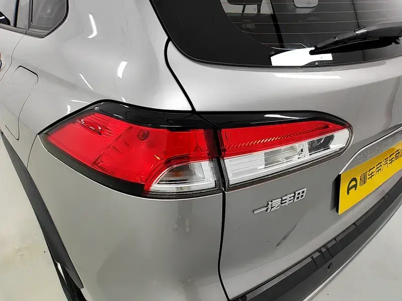 2023 Toyota Corolla Cross с пробегом 49 800 км