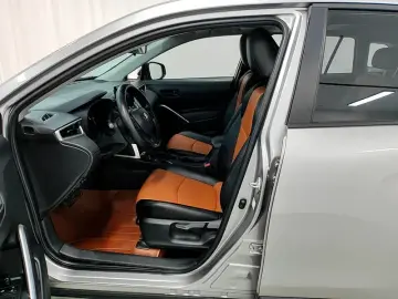 2023 Toyota Corolla Cross с пробегом 49 800 км