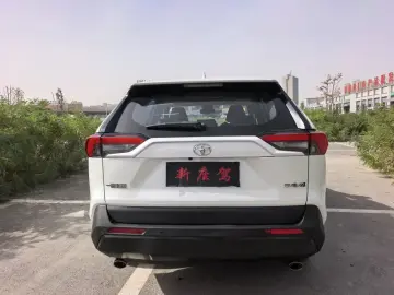 2022 Toyota RAV4 с пробегом 60 000 км