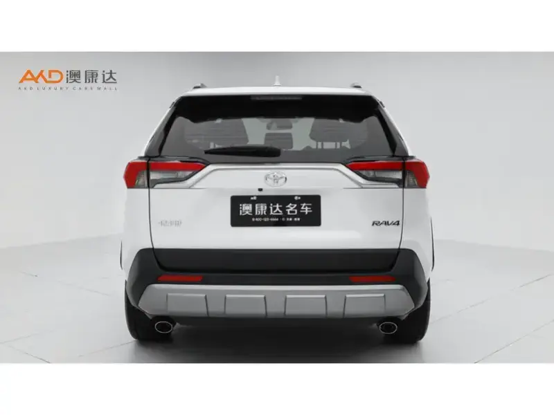 2024 Toyota RAV4 с пробегом 14 400 км