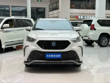 2021 Toyota Crown Kluger с пробегом 68 000 км