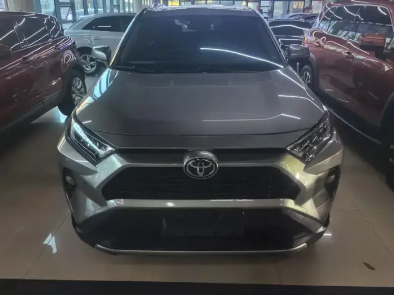 2020 Toyota RAV4 с пробегом 67 000 км