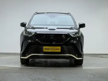 2023 Toyota Crown Kluger с пробегом 50 500 км