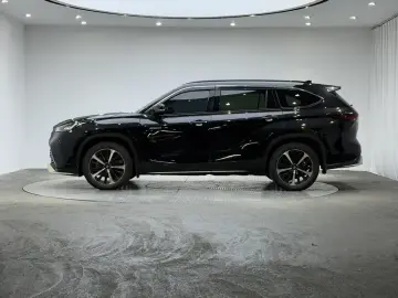 2023 Toyota Crown Kluger с пробегом 50 500 км