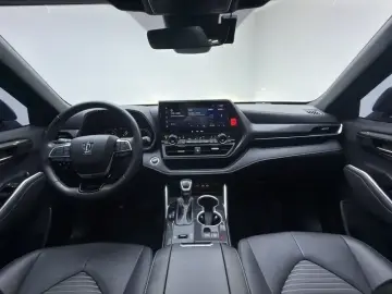 2023 Toyota Crown Kluger с пробегом 50 500 км