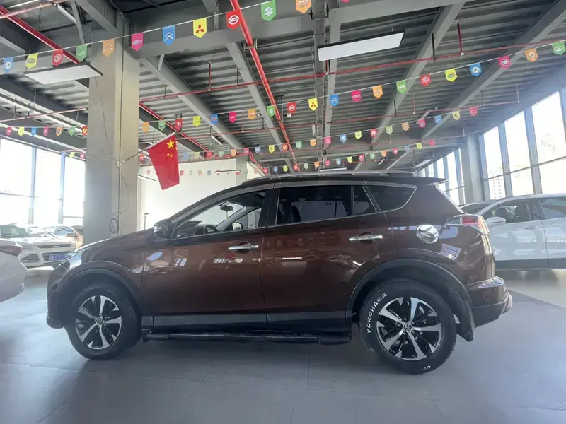 2019 Toyota RAV4 с пробегом 114 600 км