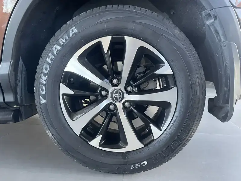 2019 Toyota RAV4 с пробегом 114 600 км