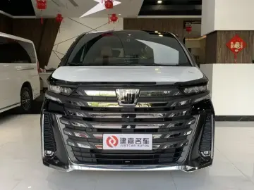 2025 Toyota Vellfire с пробегом 200 км