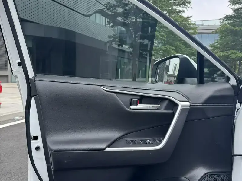 2021 Toyota Wildlander с пробегом 55 000 км