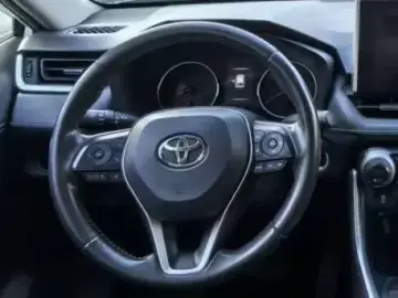 2022 Toyota Wildlander с пробегом 46 000 км