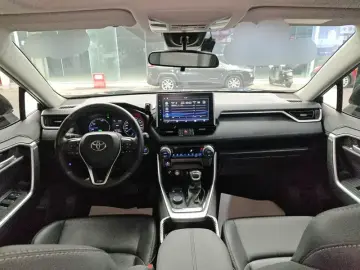 2022 Toyota Wildlander с пробегом 82 800 км