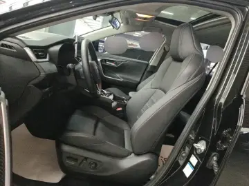 2022 Toyota Wildlander с пробегом 82 800 км