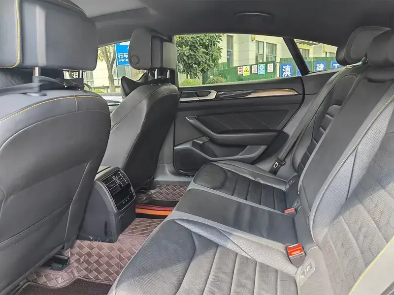 2021 Volkswagen Passat CC с пробегом 80 000 км