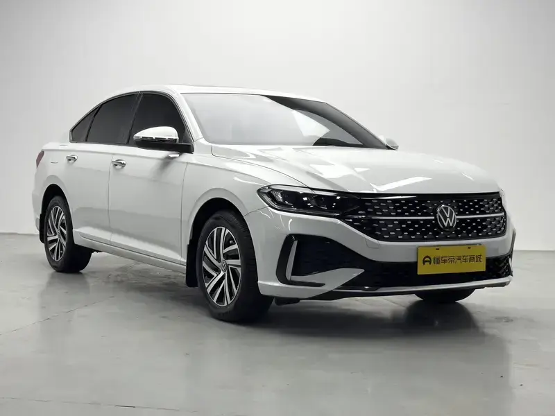 2024 Volkswagen Lavida с пробегом 10 600 км