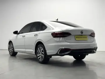 2024 Volkswagen Lavida с пробегом 10 600 км