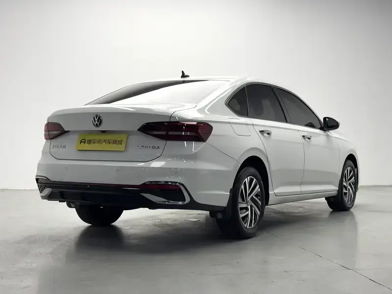 2024 Volkswagen Lavida с пробегом 10 600 км