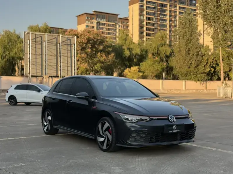 2021 Volkswagen Golf GTI с пробегом 46 000 км