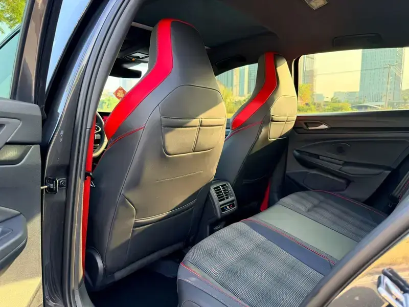 2021 Volkswagen Golf GTI с пробегом 65 000 км