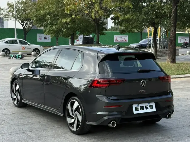 2023 Volkswagen Golf GTI с пробегом 50 000 км