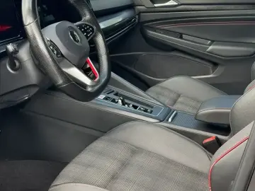 2023 Volkswagen Golf GTI с пробегом 50 000 км