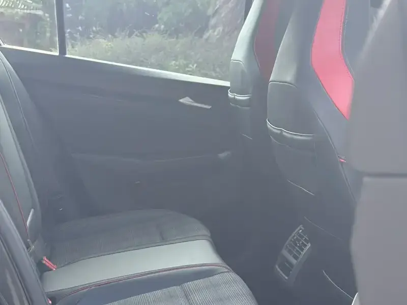 2023 Volkswagen Golf GTI с пробегом 50 000 км