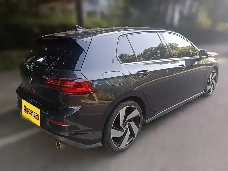 2021 Volkswagen Golf GTI с пробегом 46 900 км