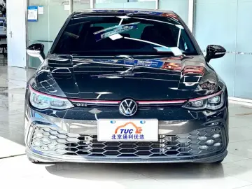 2021 Volkswagen Golf GTI с пробегом 48 000 км