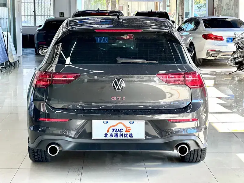 2021 Volkswagen Golf GTI с пробегом 48 000 км