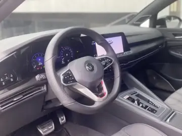 2021 Volkswagen Golf GTI с пробегом 40 000 км