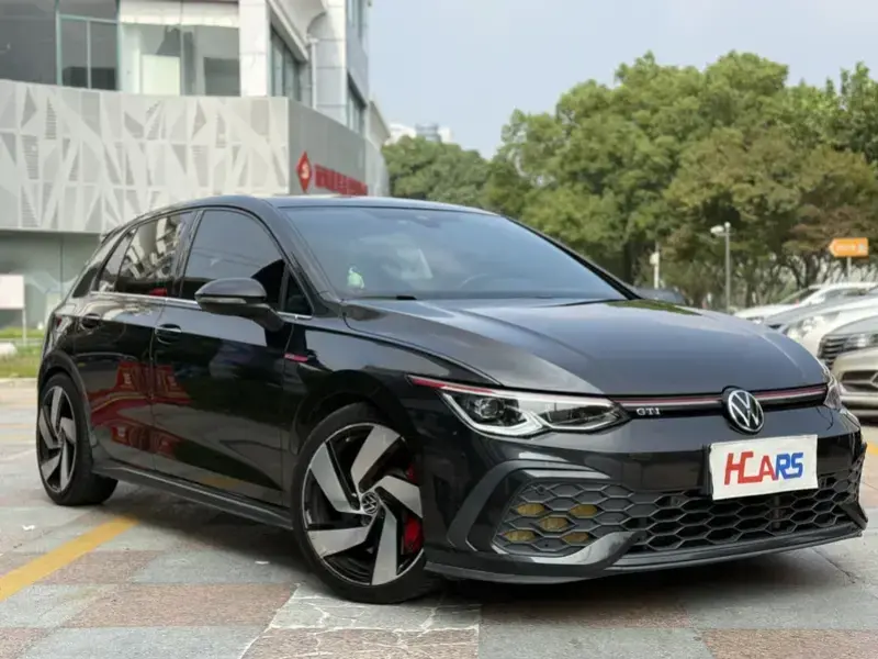 2021 Volkswagen Golf GTI с пробегом 120 000 км
