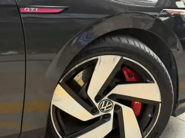 2021 Volkswagen Golf GTI с пробегом 120 000 км