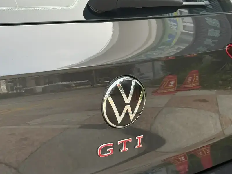 2021 Volkswagen Golf GTI с пробегом 120 000 км