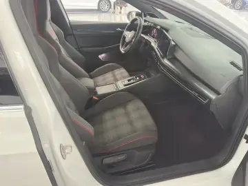 2021 Volkswagen Golf GTI с пробегом 29 000 км