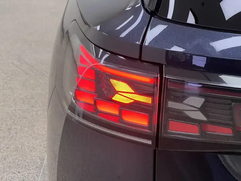 2021 Volkswagen ID.6 с пробегом 67 900 км