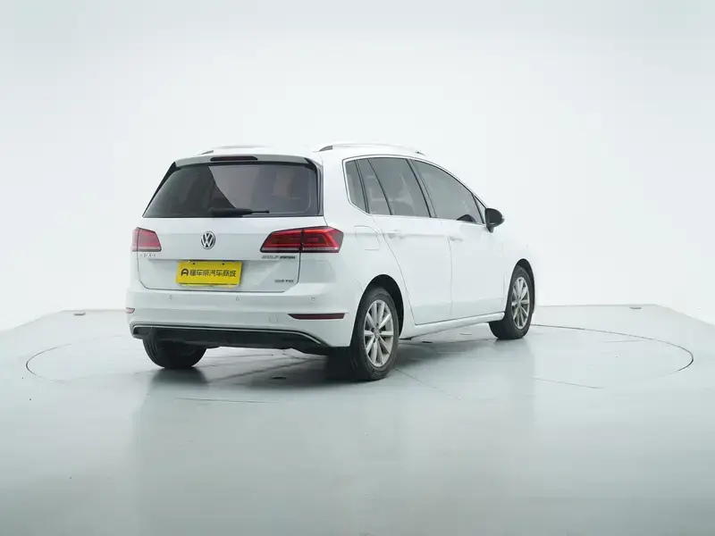 2020 Volkswagen Golf Sportsvan с пробегом 38 700 км