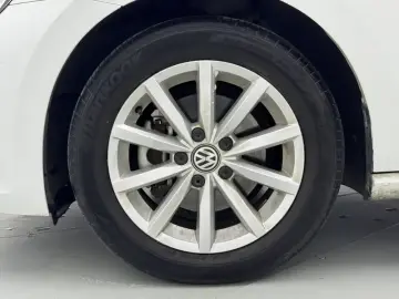 2020 Volkswagen Golf Sportsvan с пробегом 38 700 км