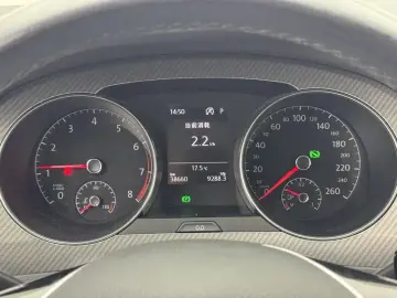 2020 Volkswagen Golf Sportsvan с пробегом 38 700 км