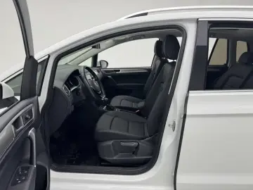 2020 Volkswagen Golf Sportsvan с пробегом 38 700 км