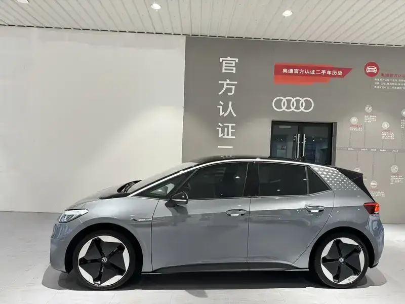 2023 Volkswagen ID.3 с пробегом 46 000 км