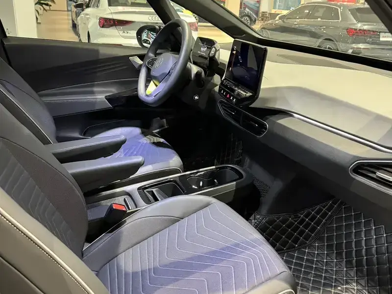 2023 Volkswagen ID.3 с пробегом 46 000 км
