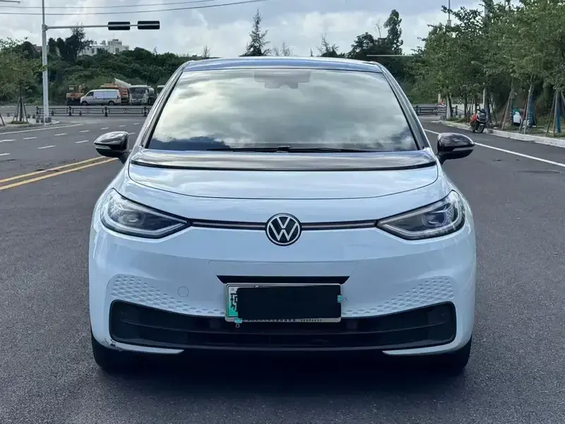 2023 Volkswagen ID.3 с пробегом 46 000 км