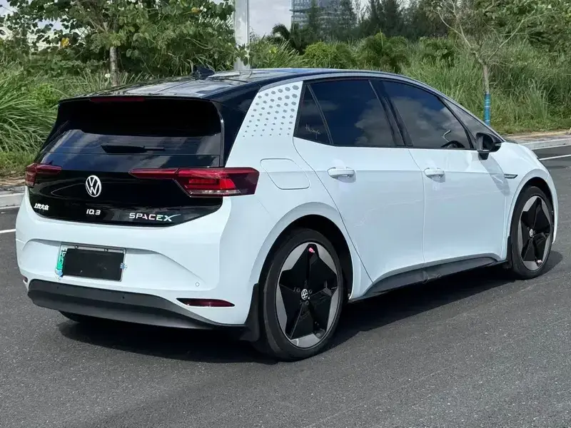 2023 Volkswagen ID.3 с пробегом 46 000 км