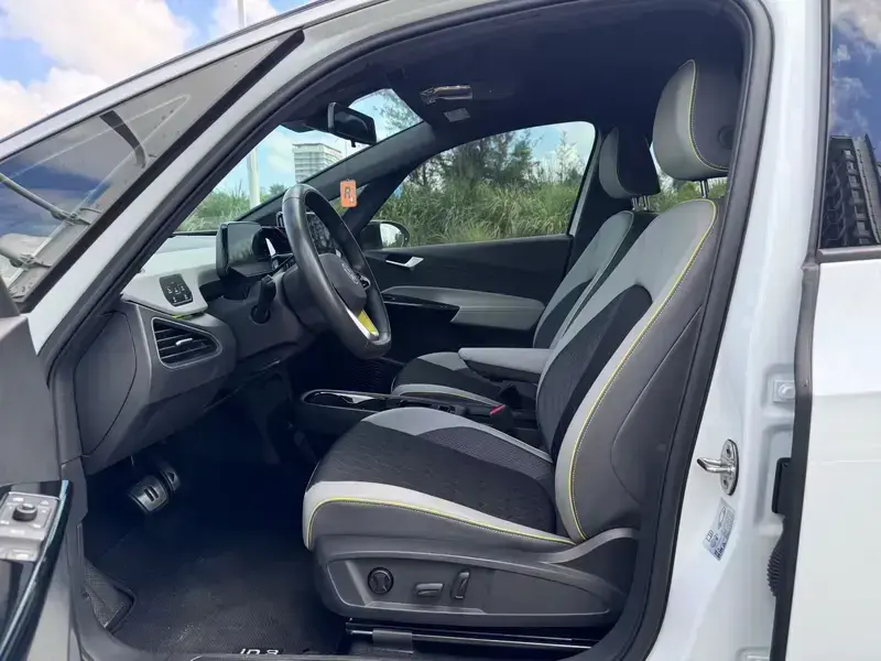 2023 Volkswagen ID.3 с пробегом 46 000 км