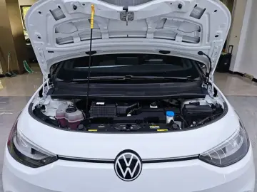 2024 Volkswagen ID.3 с пробегом 39 000 км