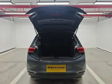 2023 Volkswagen ID.3 с пробегом 58 700 км
