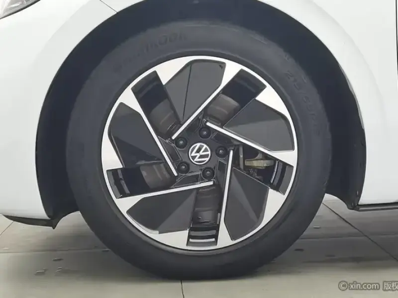 2023 Volkswagen ID.3 с пробегом 53 500 км