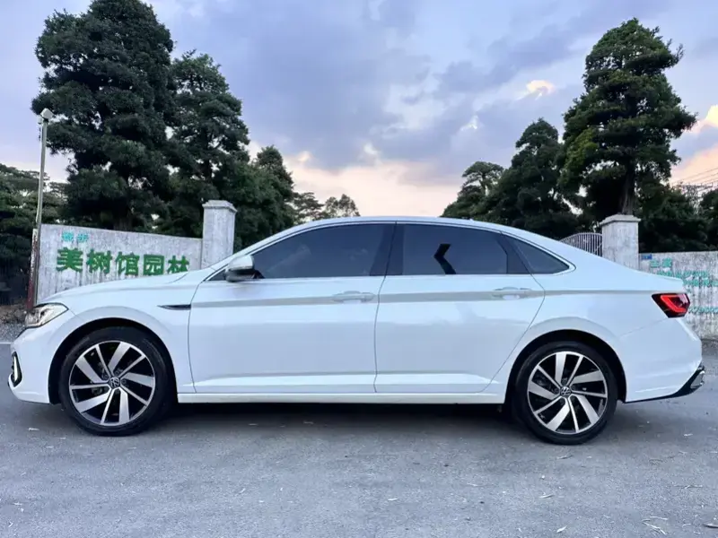 2023 Volkswagen Sagitar с пробегом 48 600 км